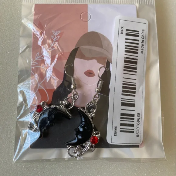 Hollow Synthetic Gemstone Black Moon Inlaid Red Rhinestone Drop Earrings Faux Fa - Picture 7 of 9